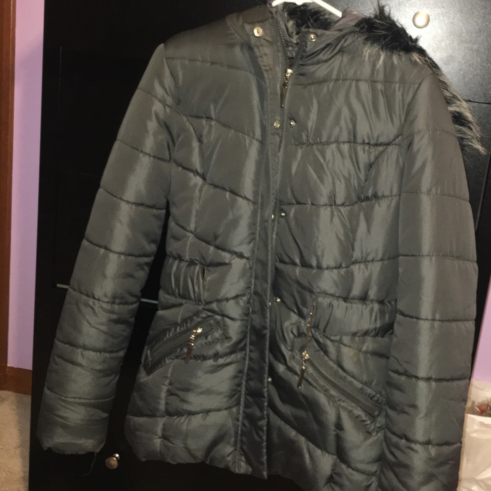 Fitted ski coat | Furry hood